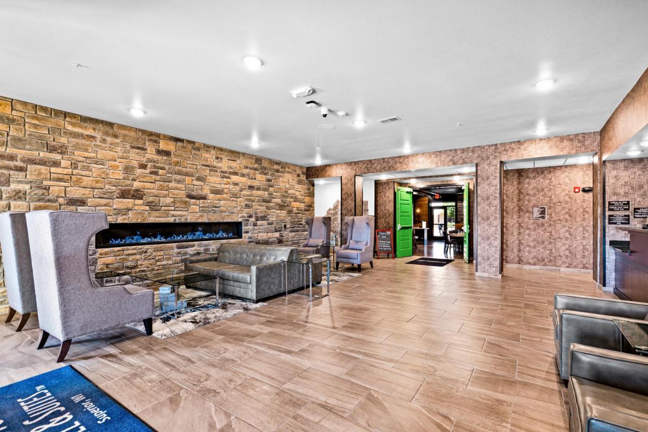 Cobblestone Hotel & Suites - Ottumwa  Kültér fotó